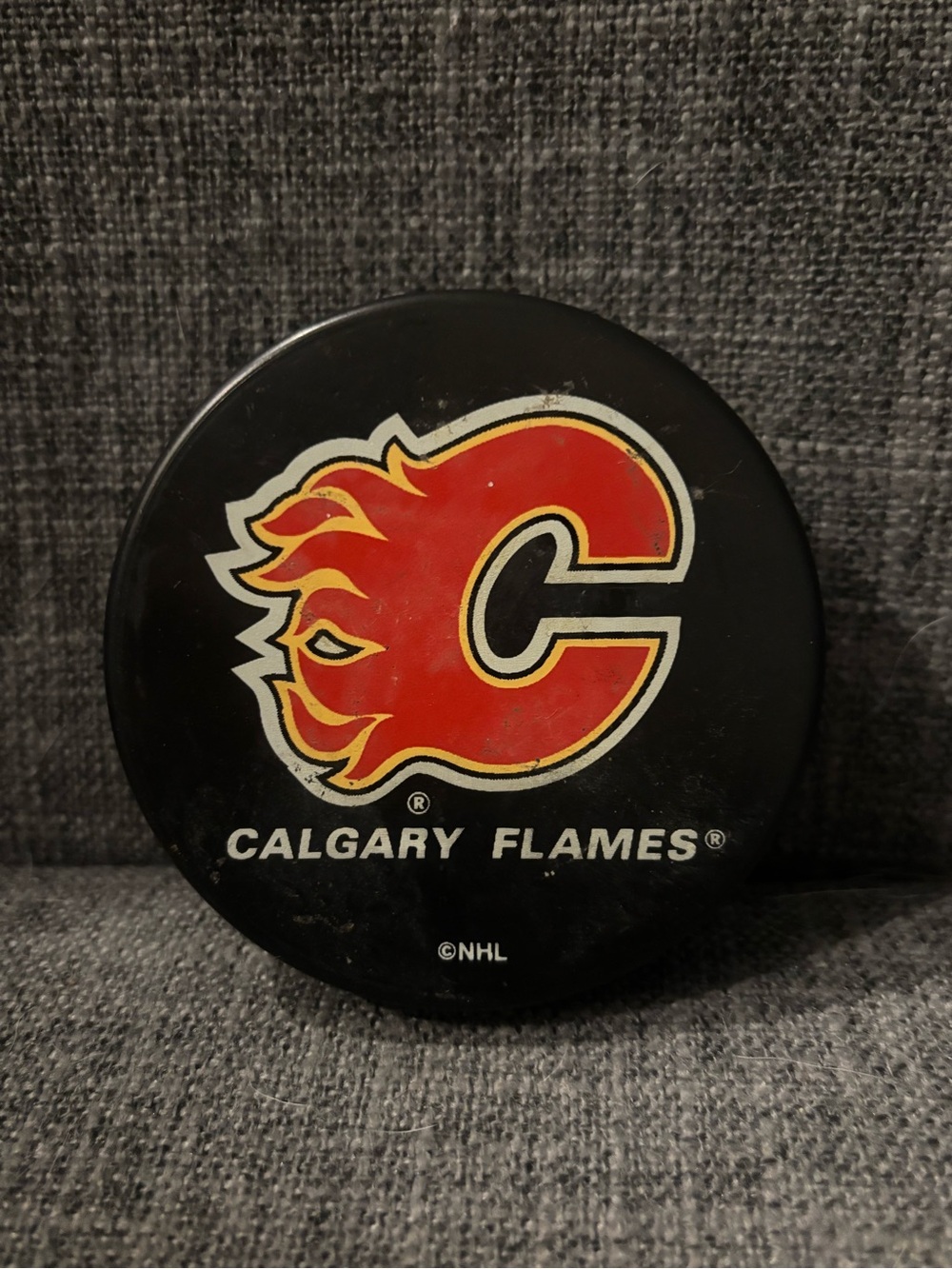 Calgary Flames NHL Vintage Souvenir Hockey Puck